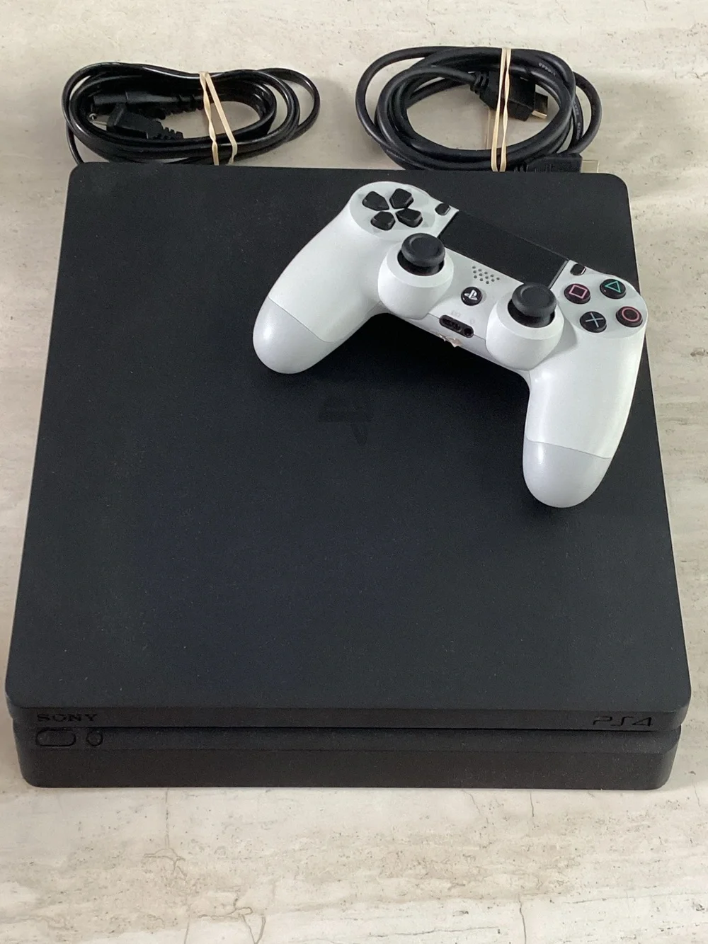Sony PlayStation 4 Slim 1TB Console & Sony Controller Tested